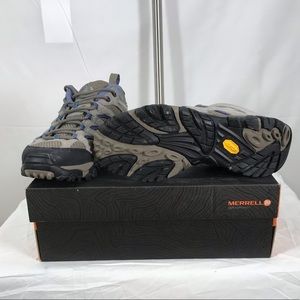 Merrell Shoes - Merrell Hiking boots size 9.5 Merrell Shoes - Merrell Hiking boots size 9.5